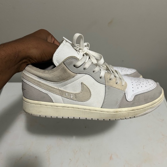 Air Jordan 1 Low SE Craft 'Inside Out - Tech Grey - Picture 1 of 6